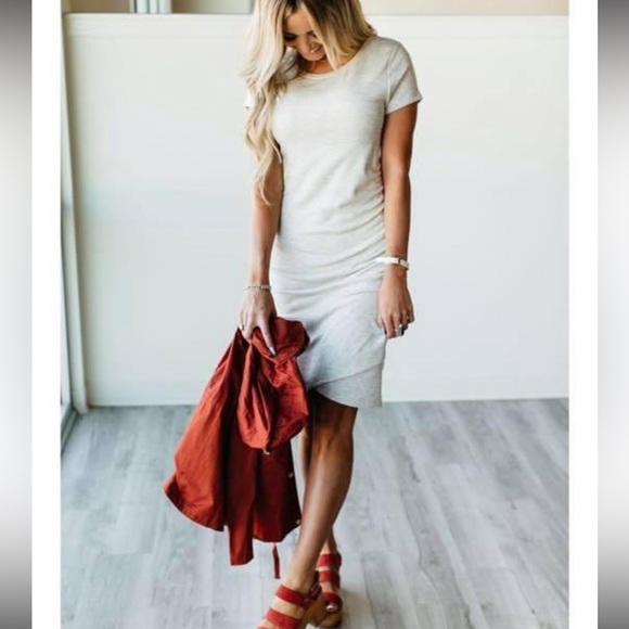 Mindy Mae’s Market Better than basic ruched dress - Picture 1 of 10